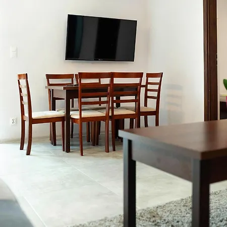 Capri Apartamenty, شقة فندقية فيتشه